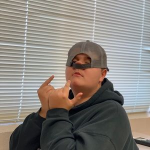 Meet your Posher, Colin